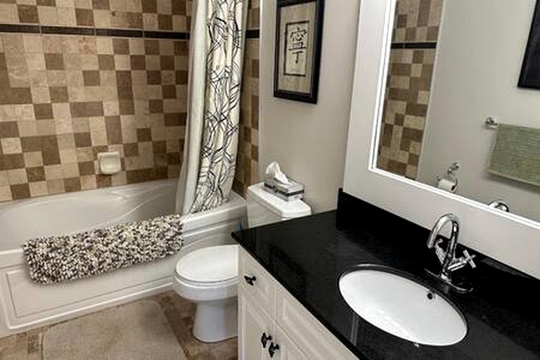 Vacation Rentals (Canada, --, --)