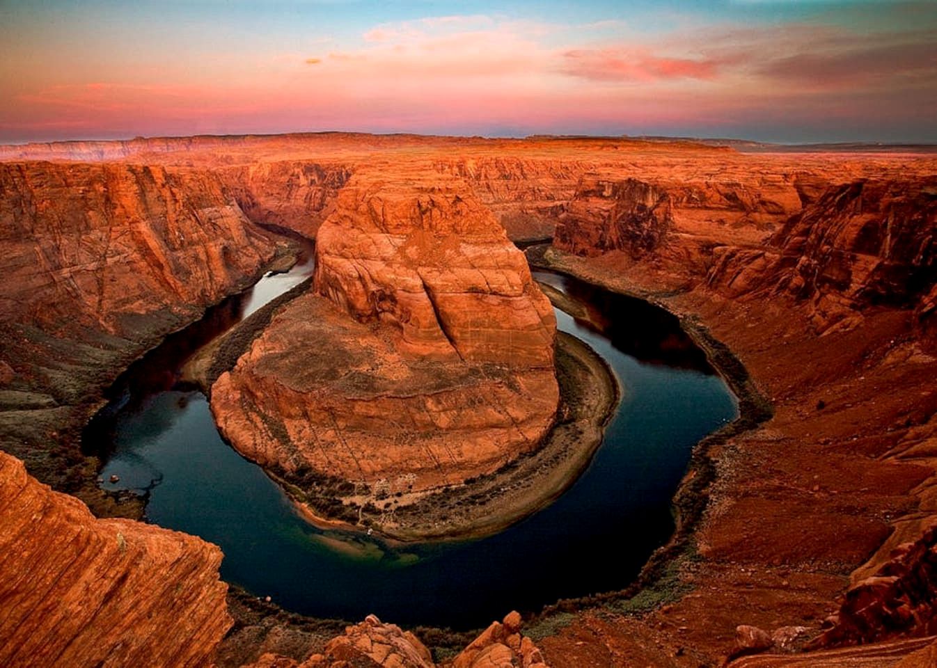 Pet-Friendly Modern Vacation Home with Vermilion Cliffs Views, Boat Parking & Fenced Yard near Horseshoe Bend & Lake Powell, Page Arizona