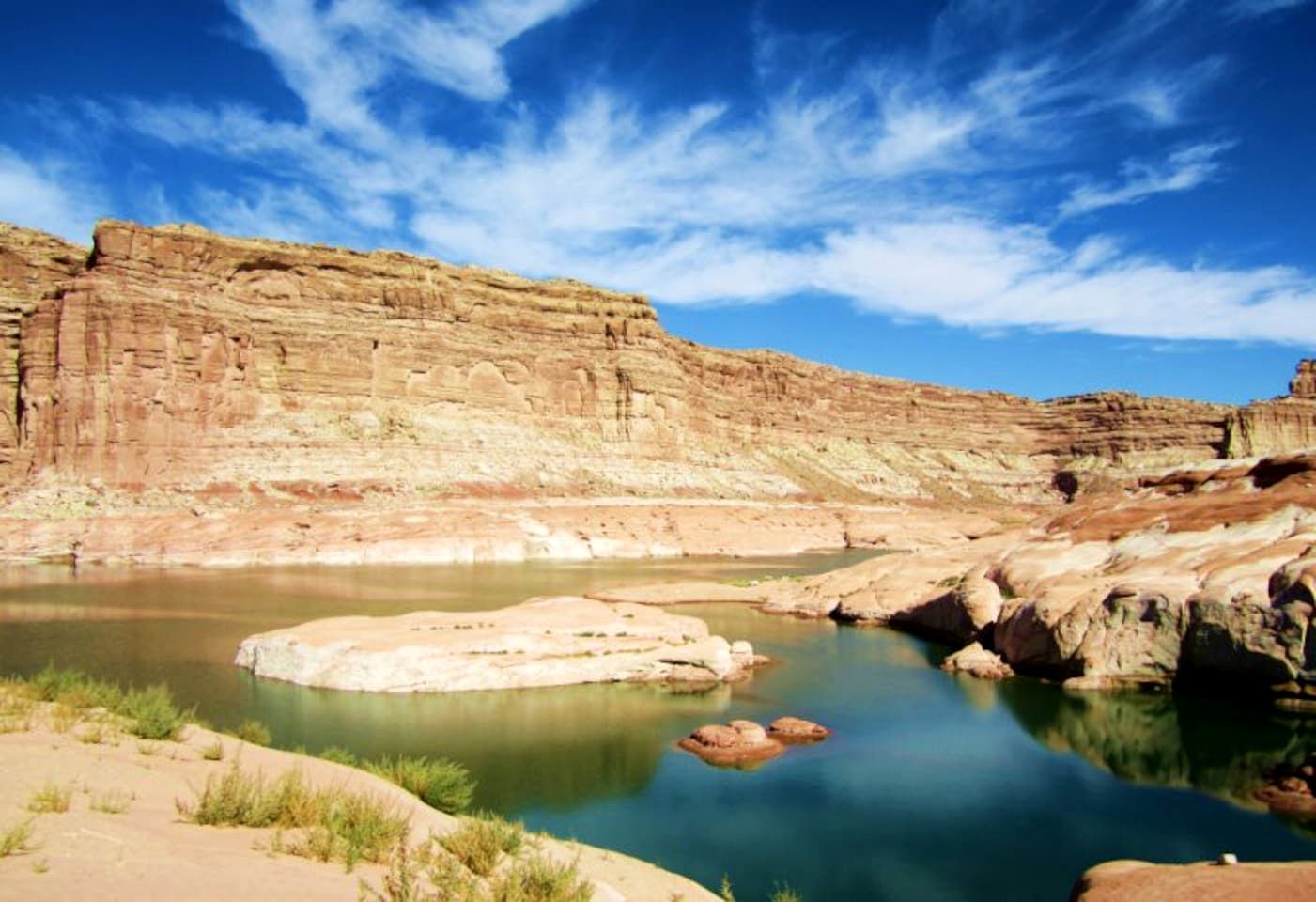 Pet-Friendly Modern Vacation Home with Vermilion Cliffs Views, Boat Parking & Fenced Yard near Horseshoe Bend & Lake Powell, Page Arizona