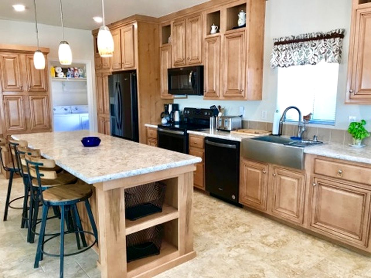 Pet-Friendly Modern Vacation Home with Vermilion Cliffs Views, Boat Parking & Fenced Yard near Horseshoe Bend & Lake Powell, Page Arizona