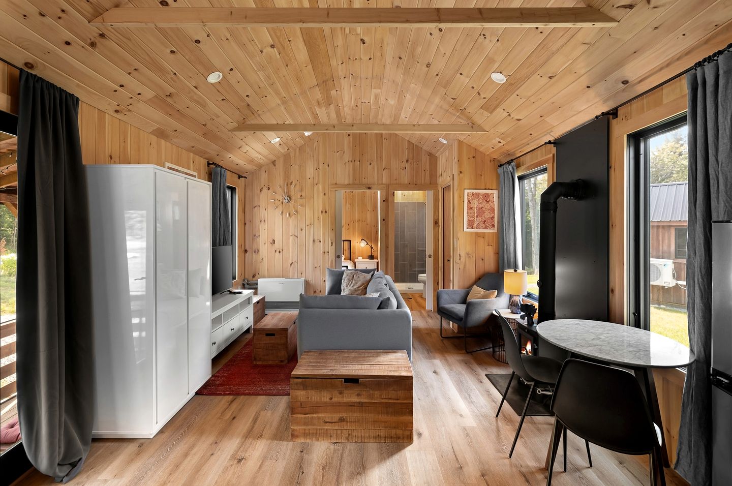 Off-Grid Cottage Great for a Small Family Getaway in Vermont