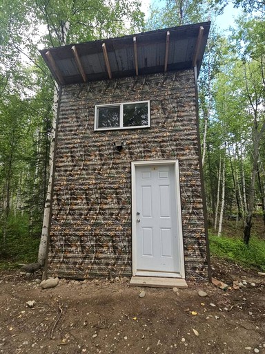 Peaceful Cozy Cabin Stay With Play Area Close To River For Fishing And Easy Outdoor Fun in Houston, Alaska