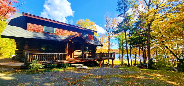 Cabins (United States of America, Rockwood, Maine)