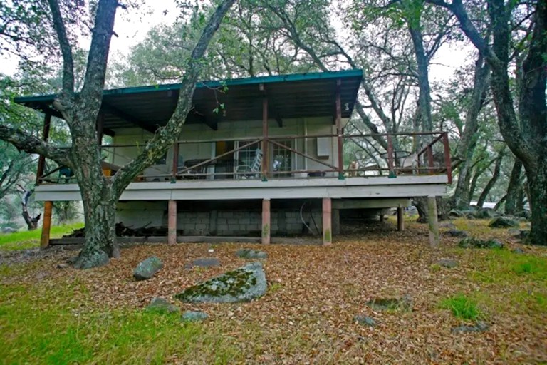 Cottages (Palomar Mountain, California, United States)