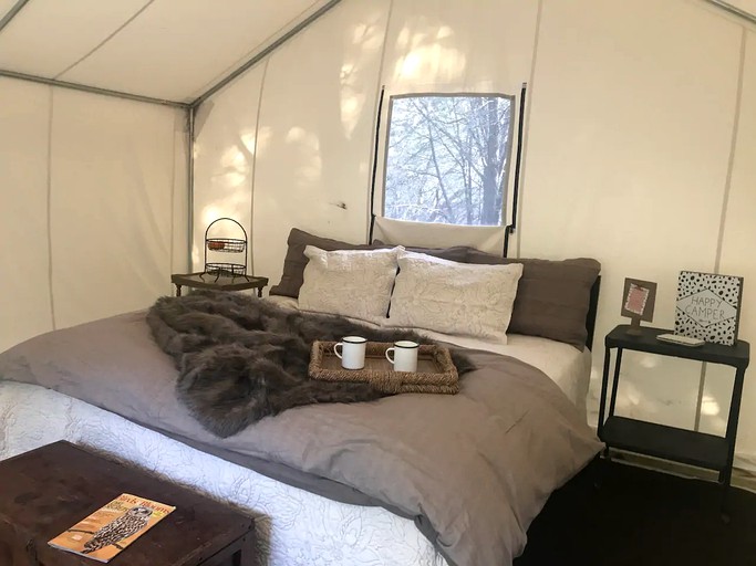 Safari Tents (Morgan, Texas, United States)