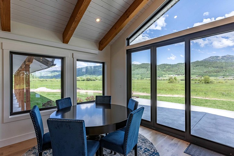 Vacation Rentals (United States of America, Alpine, Wyoming)