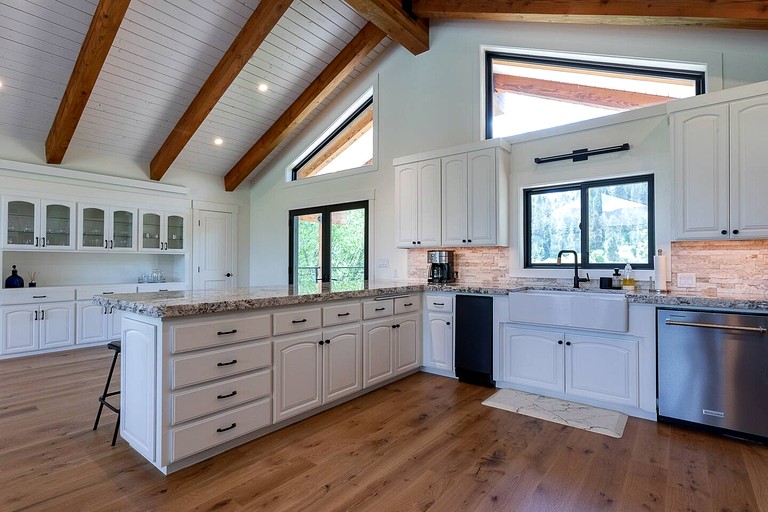Vacation Rentals (United States of America, Alpine, Wyoming)