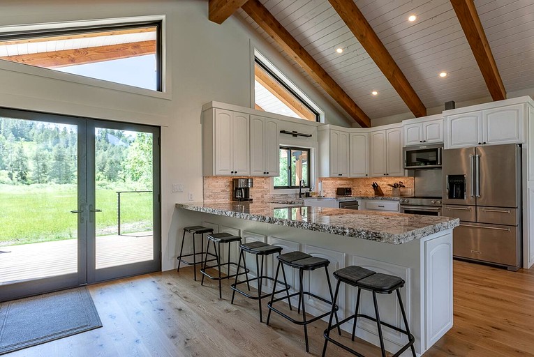 Vacation Rentals (United States of America, Alpine, Wyoming)