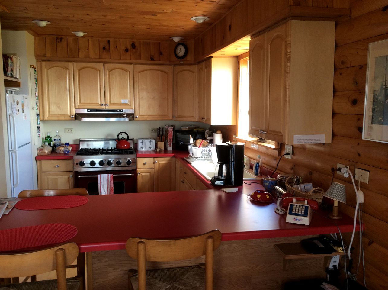 Fantastic Lakeside Log Cabin Rental for Six in Cedar River, Michigan