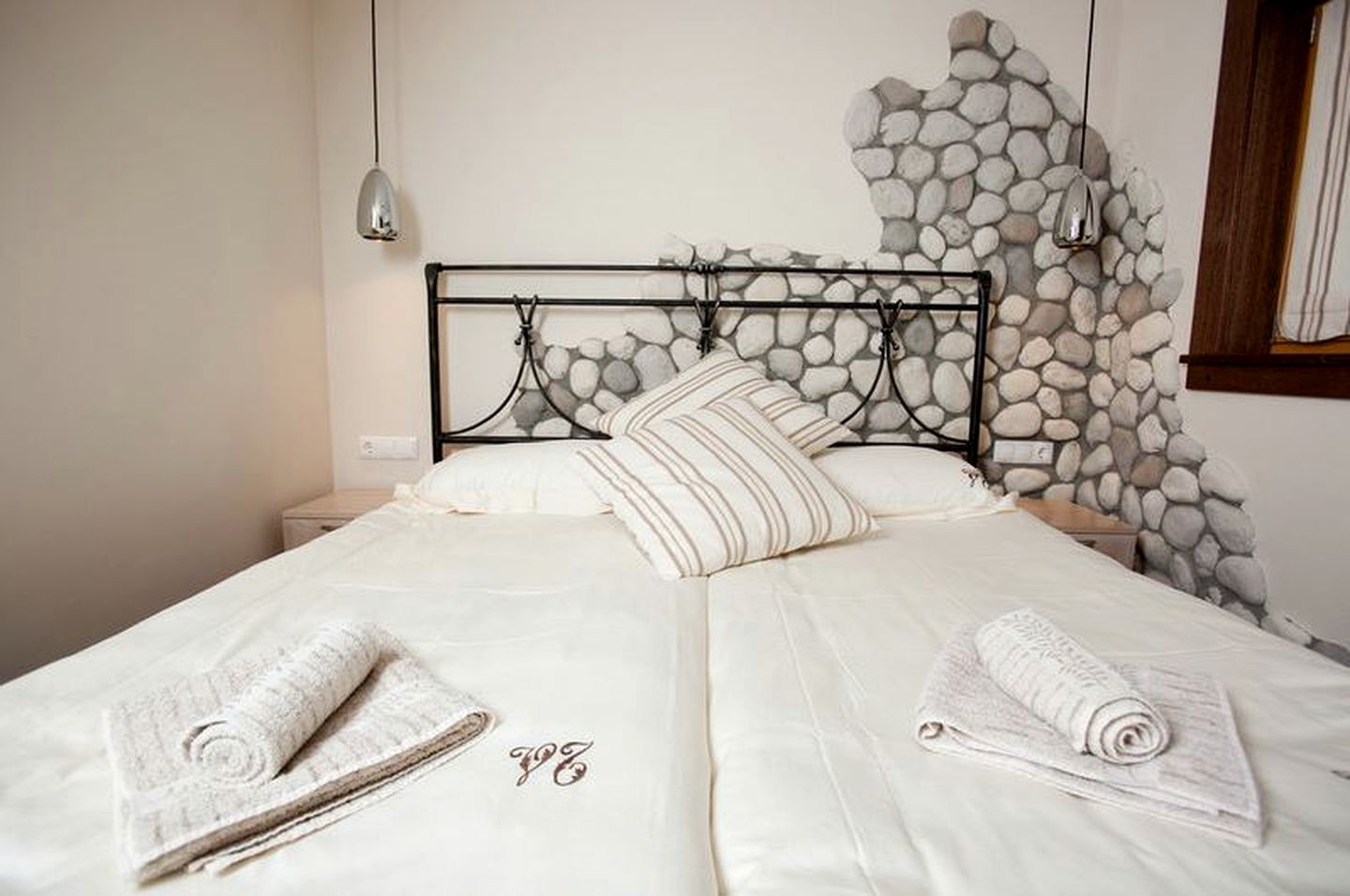 Luxurious Bed and Breakfast Accommodation with Wi-Fi in Goreljek, Slovenia