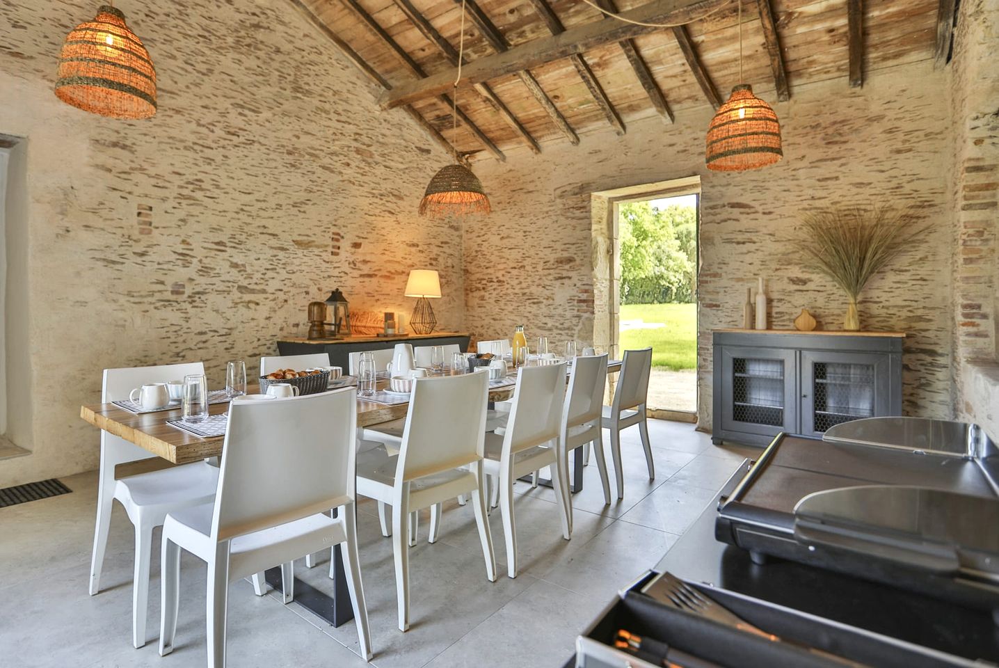 Breathtaking Villa with Pool, Garden and Luxury Indoor and Outdoor in France