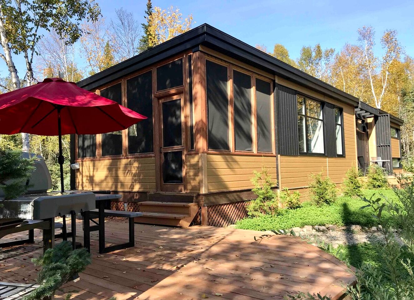 Gorgeous Vacation Rental with Fire Pit and Hot-tub in Baie Saint Paul, Quebec