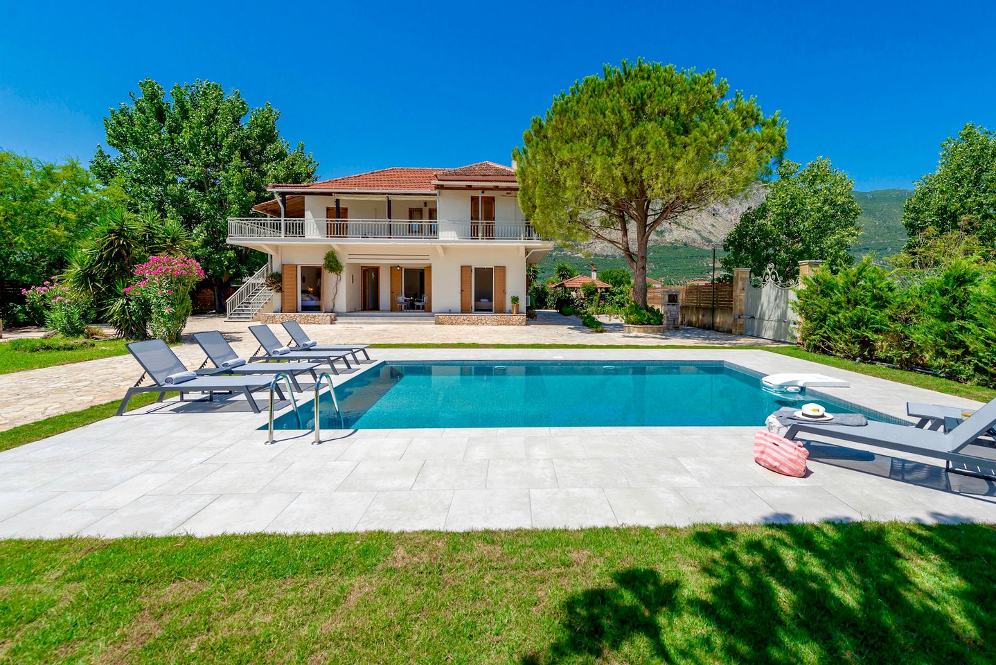 Beautiful Inland Villa for a Superb Greek Retreat