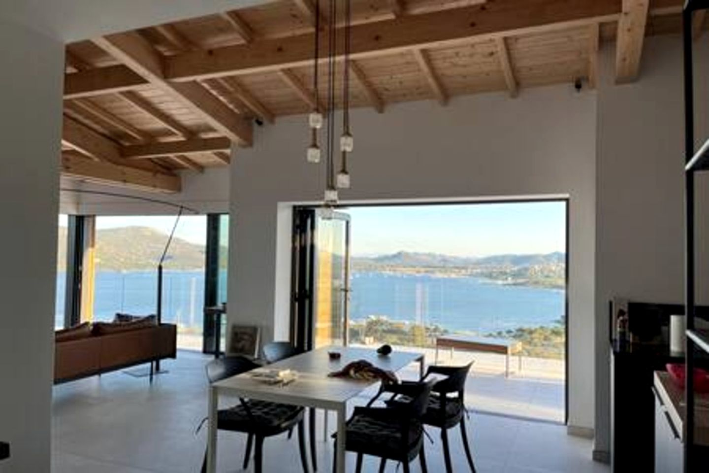 Beautiful Villa with Stunning Views for an Amazing Getaway in Porto-Vecciho, Corsica
