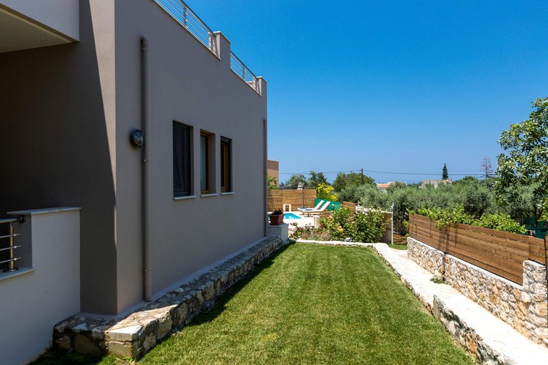Vacation Rentals (Greece, Prines, Crete)