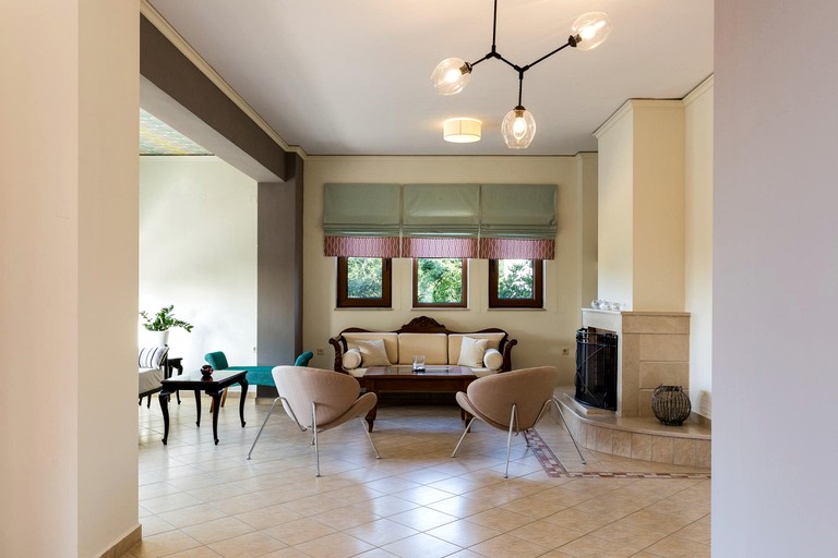 Vacation Rentals (Greece, Prines, Crete)