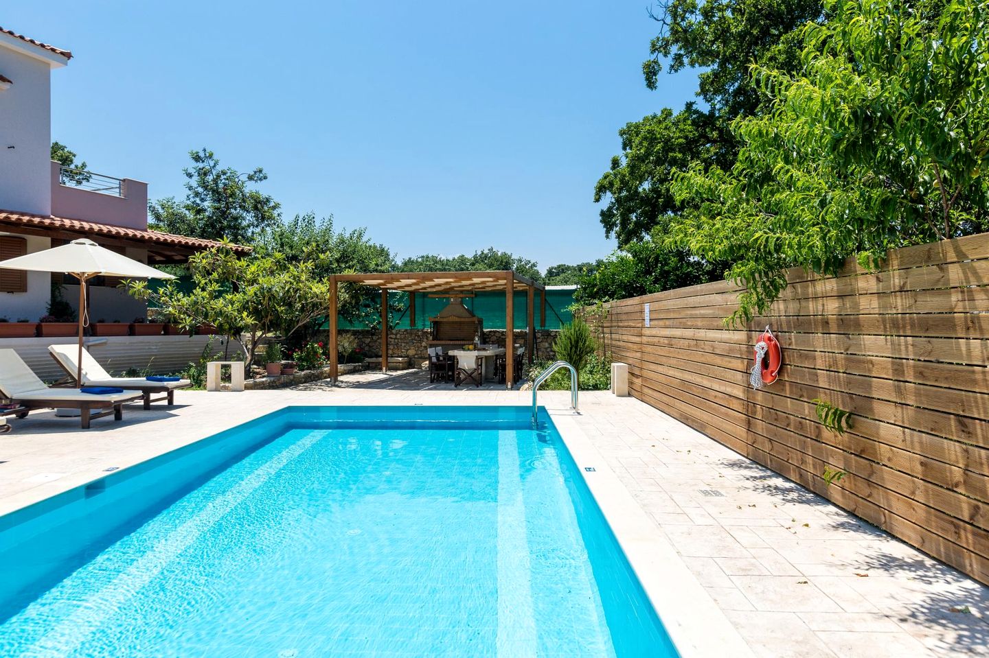 Enchanting Villa Retreat near Cretan Mountains in Greece