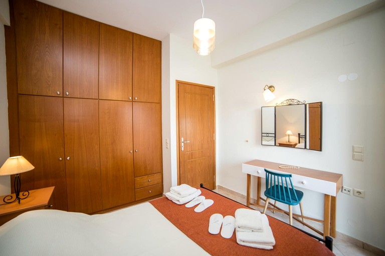 Vacation Rentals (Greece, Prines, Crete)
