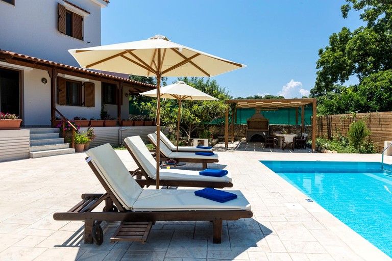 Vacation Rentals (Greece, Prines, Crete)