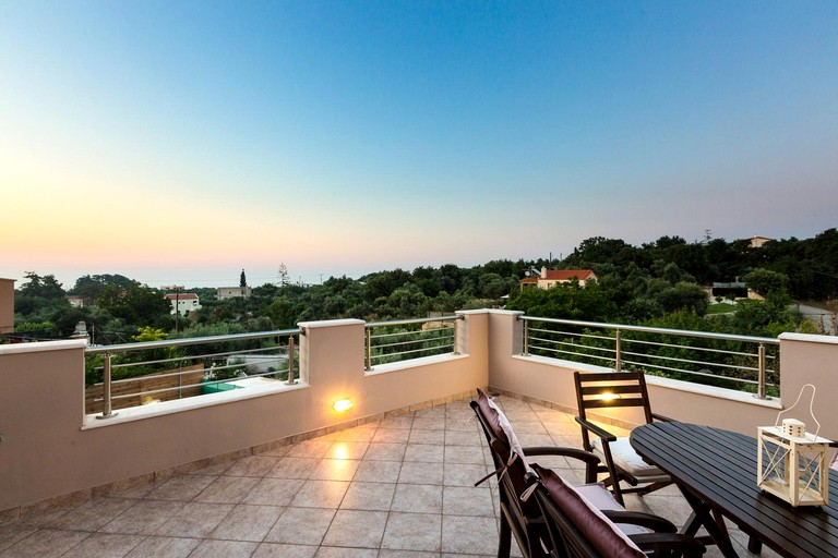 Vacation Rentals (Greece, Prines, Crete)