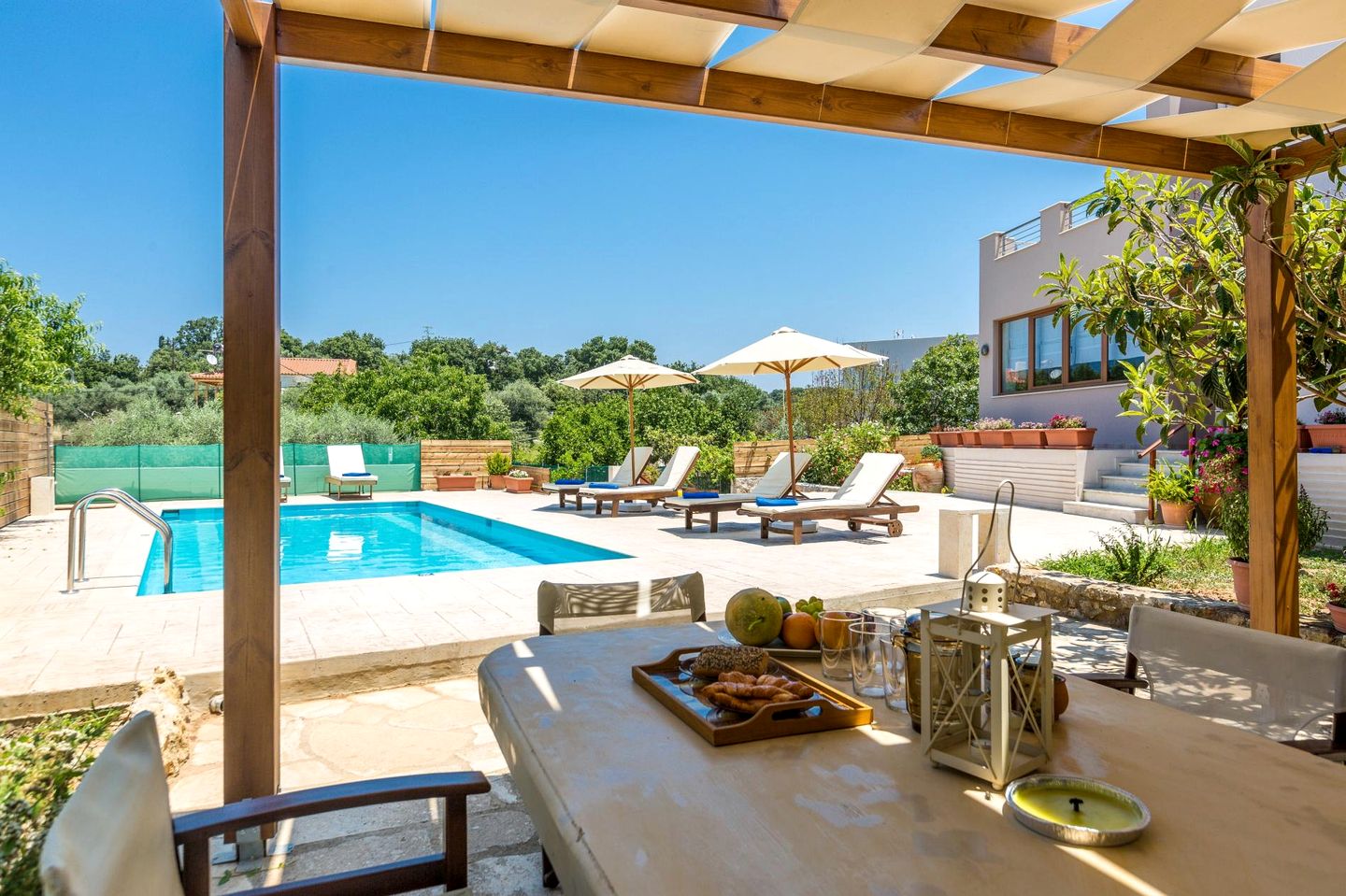 Enchanting Villa Retreat near Cretan Mountains in Greece