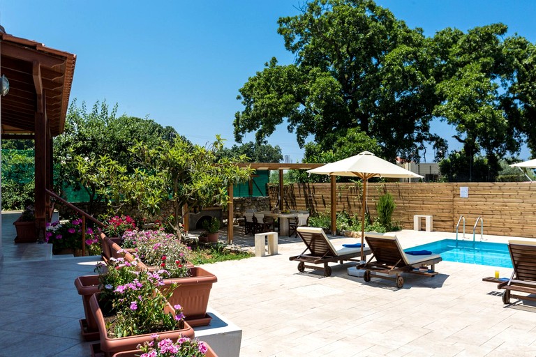 Vacation Rentals (Greece, Prines, Crete)