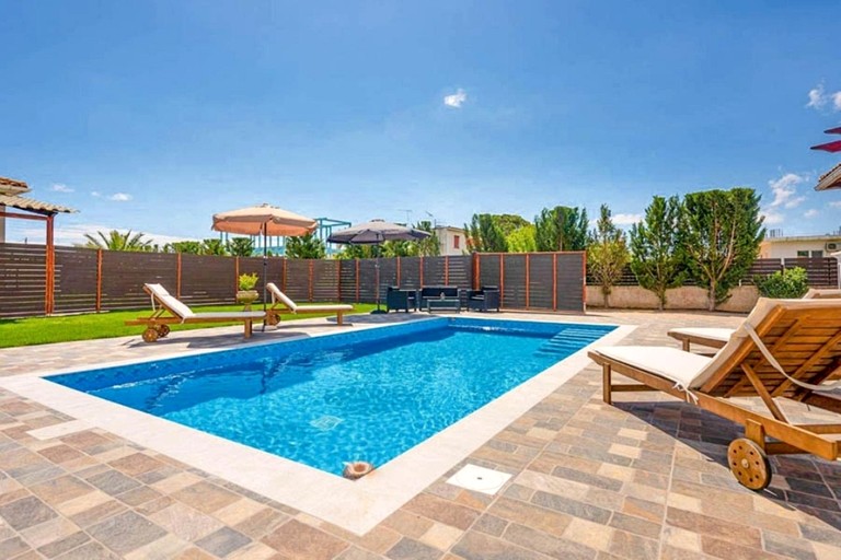 Villas (Greece, Ampelokipi, Crete)