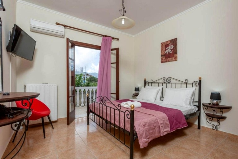 Villas (Greece, Ampelokipi, Crete)