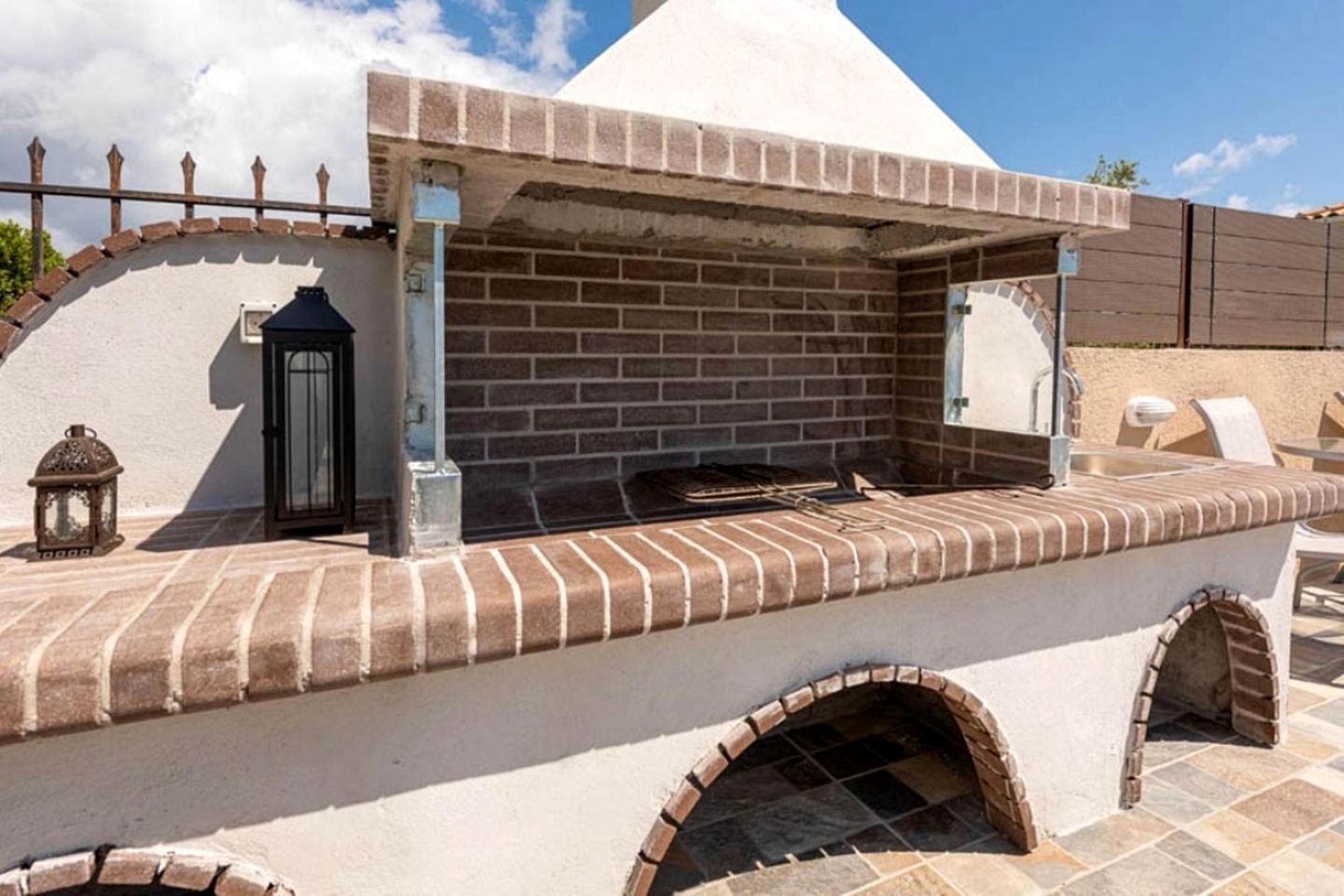 Gorgeous Villa with Swimming Pool in Ampelokipi, Crete