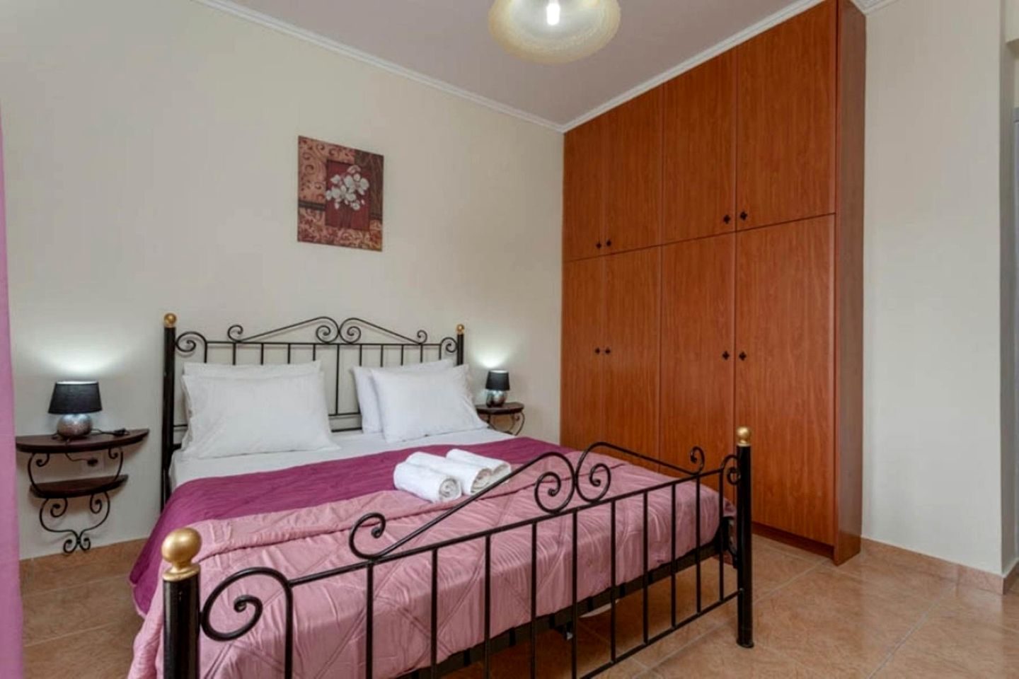 Gorgeous Villa with Swimming Pool in Ampelokipi, Crete