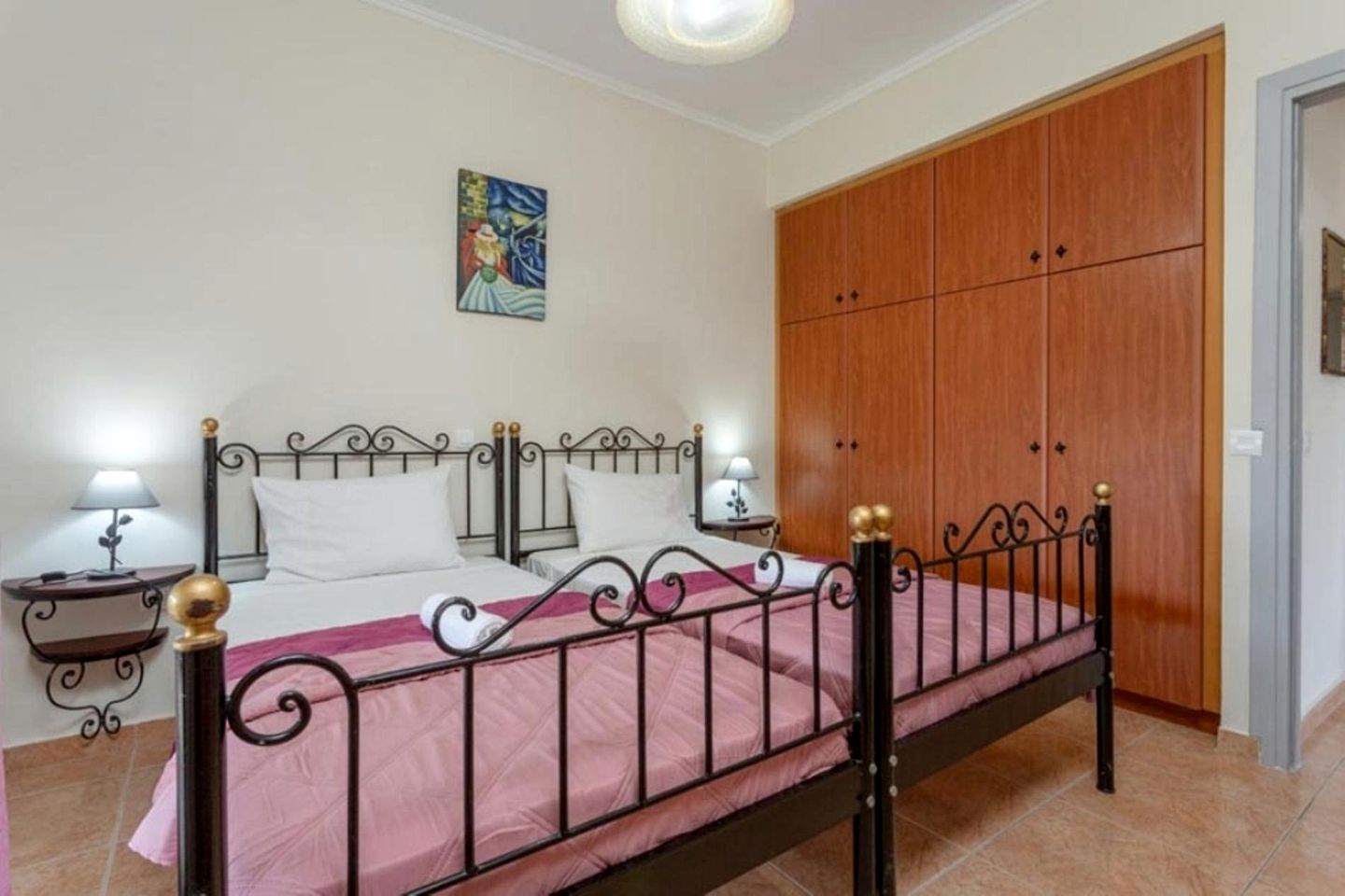 Gorgeous Villa with Swimming Pool in Ampelokipi, Crete