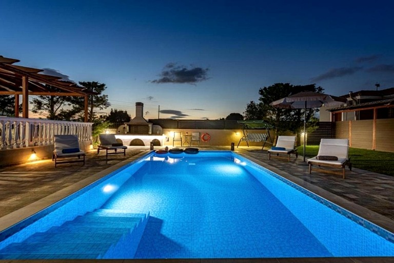 Villas (Greece, Ampelokipi, Crete)
