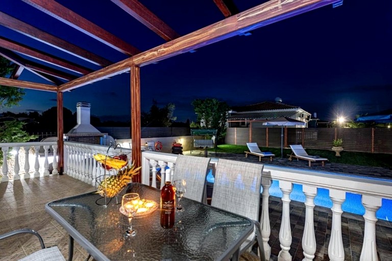 Villas (Greece, Ampelokipi, Crete)