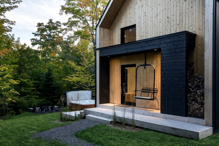 Cabins (Petite-Rivière-Saint-François, Quebec, Canada)