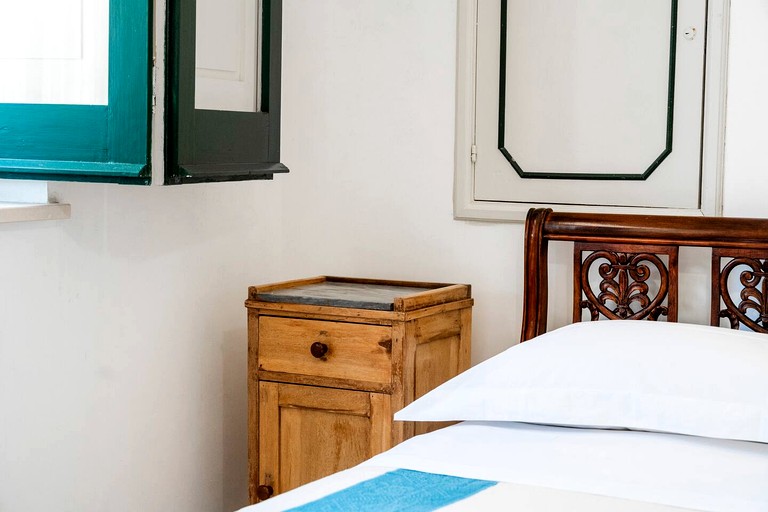 Vacation Rentals (Italy, --, --)