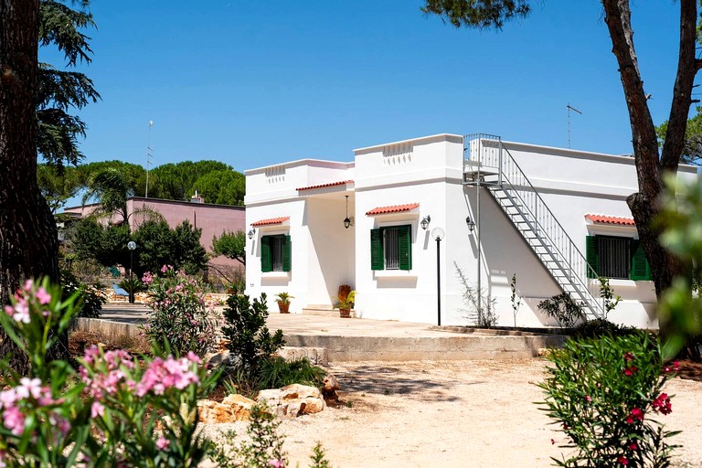 Vacation Rentals (Italy, --, --)