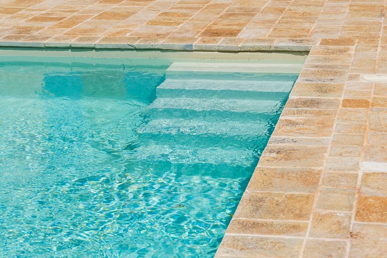 Vacation Rentals (Italy, --, --)