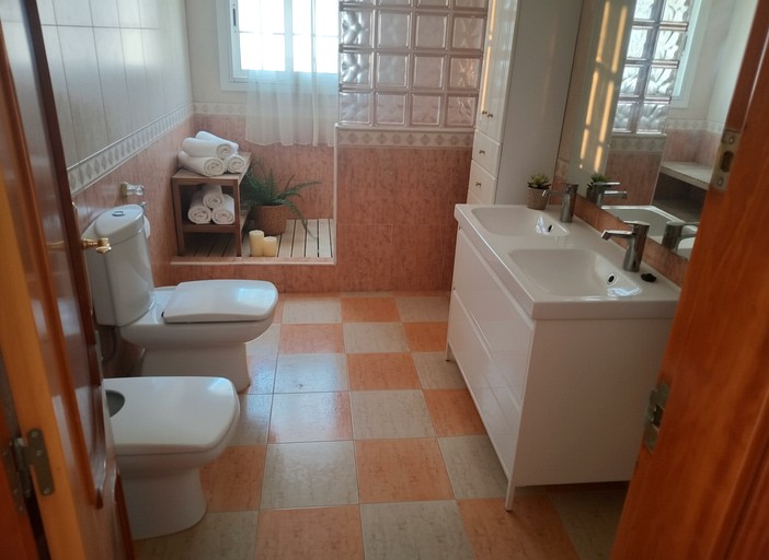 Vacation Rentals (Spain, --, --)