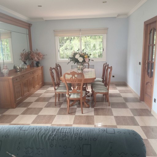 Vacation Rentals (Spain, --, --)