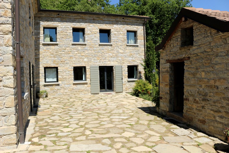 Villas (Bebbio, Emilia Romagna, Italy)