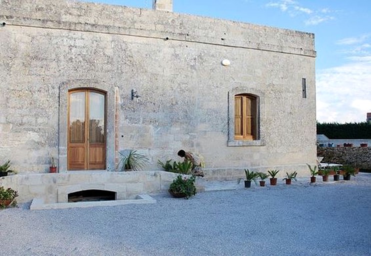 Nature Lodges (Lizzanello, Puglia, Italy)