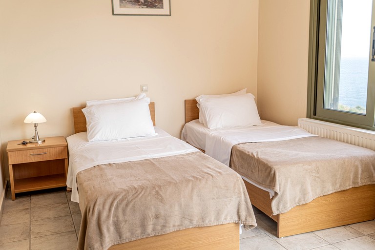 Vacation Rentals (Greece, --, --)