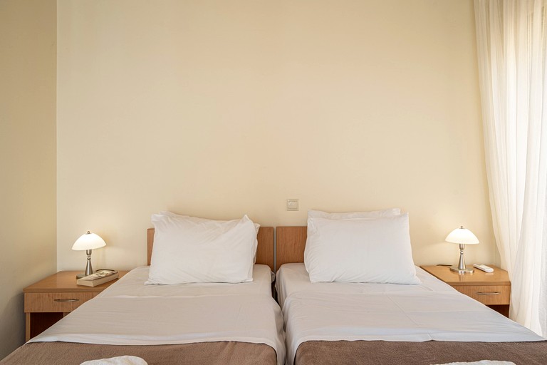 Vacation Rentals (Greece, --, --)