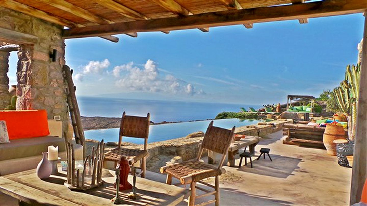 Luxurious Villa with Views of the Aegean Sea on the Island of Mykonos, Greece