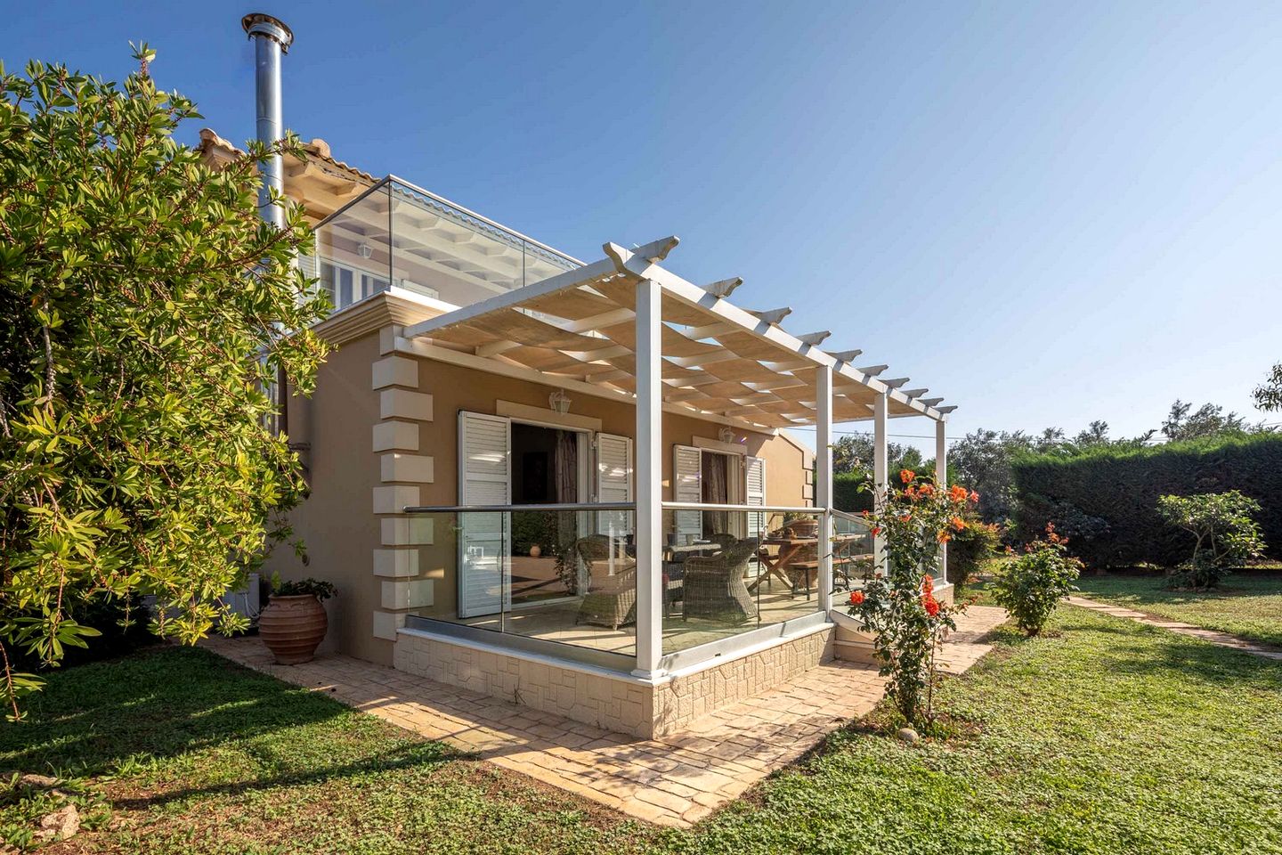 Elegant Seaside Villa with Private Pool and Garden near Prasoudi Beach, Corfu