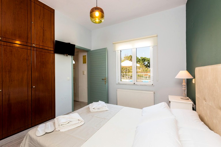 Villas (Greece, Prines, Crete)
