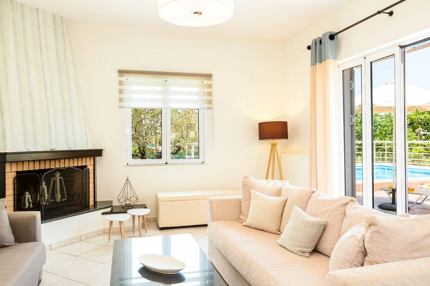 Peaceful Villa Retreat with Private Pool and Garden near Local Eateries in Prines, Crete