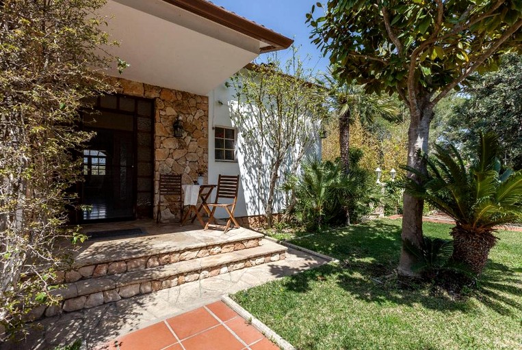 Villas (Spain, Rocallisa, Catalonia)