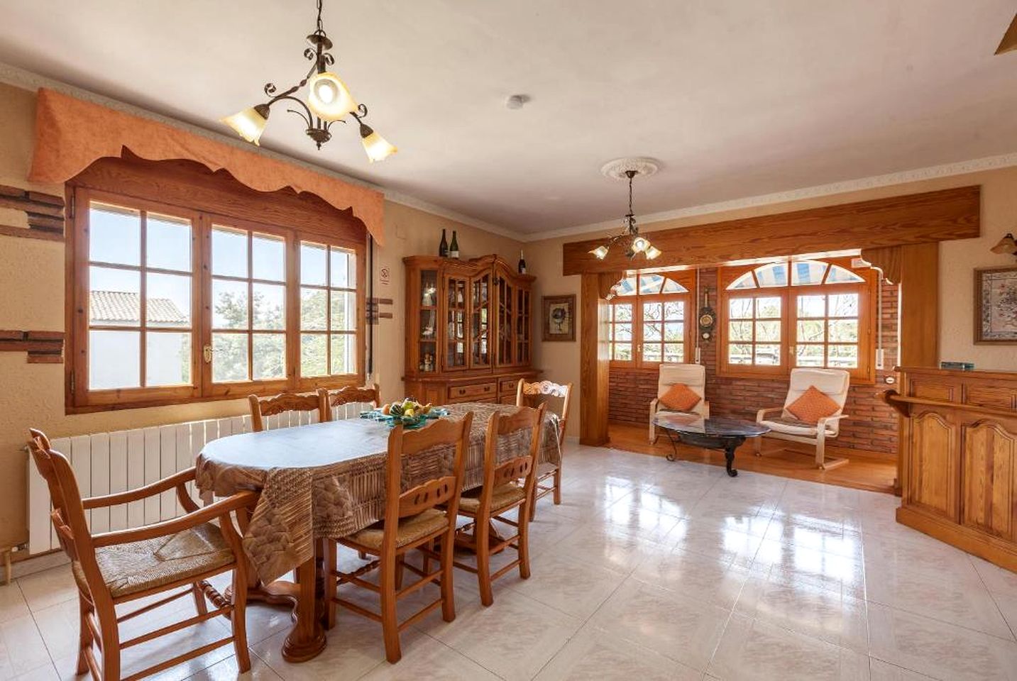 Beautiful Villa with Incredible Amenities for a Peaceful Family Getaway in Rocallisa, Spain