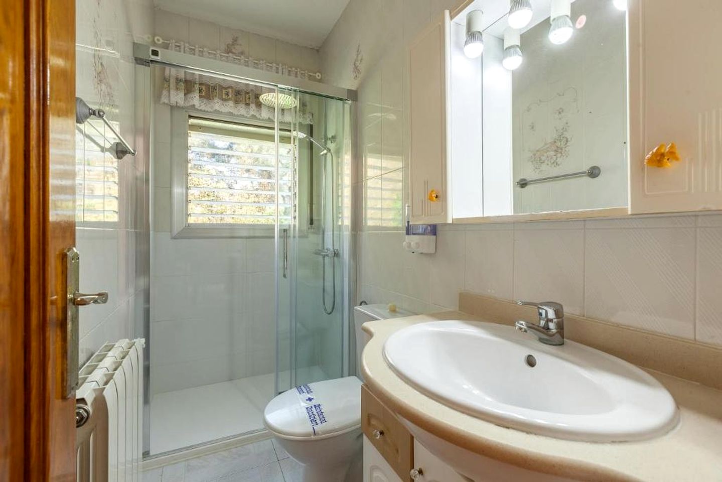 Beautiful Villa with Incredible Amenities for a Peaceful Family Getaway in Rocallisa, Spain